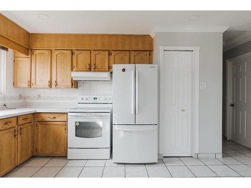 23 Maciver Street, Fort Mcmurray, AB - Indoor Photo Showing Kitchen