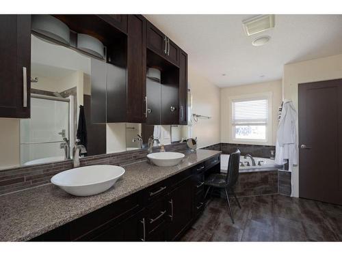 157 Gravelstone Road, Fort Mcmurray, AB - Indoor Photo Showing Bathroom