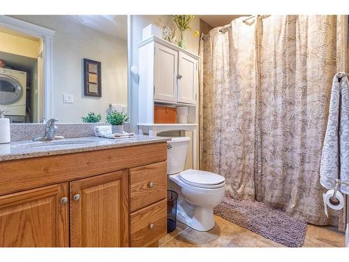 172 Pitcher Crescent, Fort Mcmurray, AB - Indoor Photo Showing Bathroom