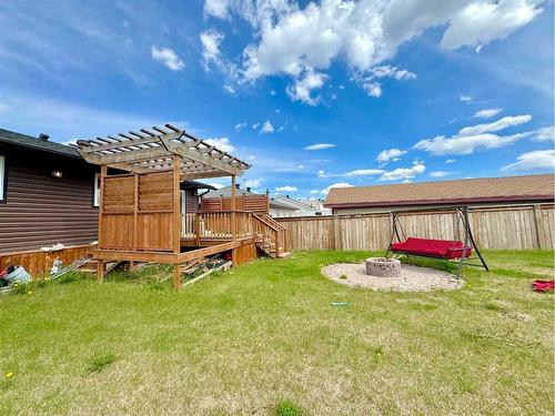 122 Leigh Crescent, Fort Mcmurray, AB - Outdoor