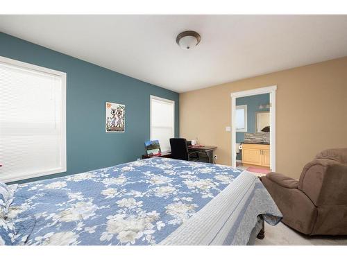 121 Johnson Bay, Fort Mcmurray, AB - Indoor Photo Showing Bedroom