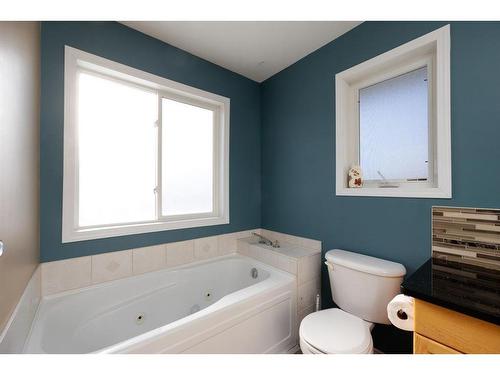 121 Johnson Bay, Fort Mcmurray, AB - Indoor Photo Showing Bathroom