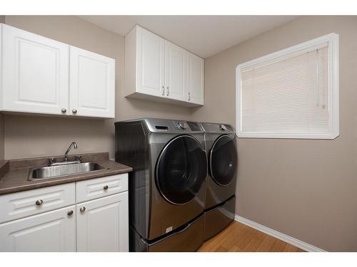 146 Smallwood Street, Fort Mcmurray, AB - Indoor Photo Showing Laundry Room