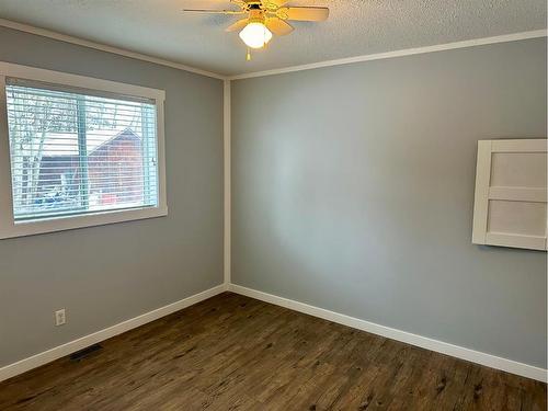 308 John'S Drive, Lac La Biche, AB - Indoor Photo Showing Other Room