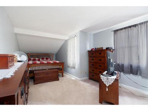 118 Farrell Cove, Fort Mcmurray, AB - Indoor Photo Showing Bedroom