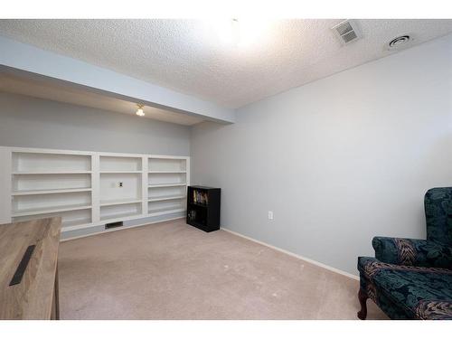 118 Farrell Cove, Fort Mcmurray, AB - Indoor Photo Showing Other Room