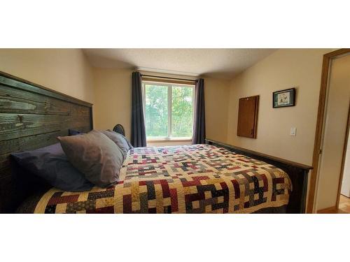 237-14579 Twp. Rd. 690, Lac La Biche, AB - Indoor Photo Showing Bedroom