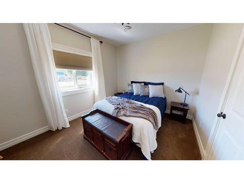 174081 Hwy 855 Highway, Atmore, AB - Indoor Photo Showing Bedroom