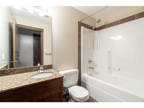 419-8535 Clearwater Drive Ne, Fort Mcmurray, AB - Indoor Photo Showing Bathroom