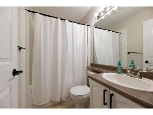 139 Laffont Way Ne, Fort Mcmurray, AB - Indoor Photo Showing Bathroom