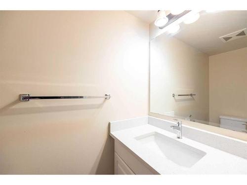 4-248C Grosbeak Way, Fort Mcmurray, AB - Indoor Photo Showing Bathroom