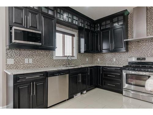 159 Killdeer Way, Fort Mcmurray, AB - Indoor Photo Showing Kitchen With Upgraded Kitchen