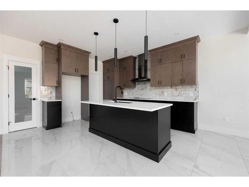 137 Shalestone Place, Fort Mcmurray, AB - Indoor Photo Showing Kitchen