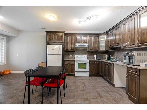 427 Fireweed Crescent, Fort Mcmurray, AB - Indoor Photo Showing Kitchen