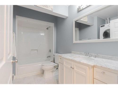 100 Warbler Avenue, Fort Mcmurray, AB - Indoor Photo Showing Bathroom