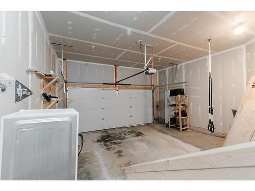 17-193 O'Coffey Crescent, Fort Mcmurray, AB - Indoor Photo Showing Garage