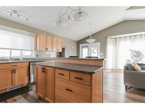 105 Laffont Place, Fort Mcmurray, AB - Indoor Photo Showing Kitchen