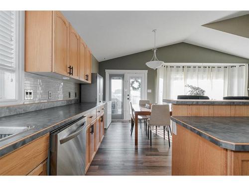 105 Laffont Place, Fort Mcmurray, AB - Indoor Photo Showing Kitchen
