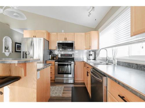 105 Laffont Place, Fort Mcmurray, AB - Indoor Photo Showing Kitchen With Stainless Steel Kitchen With Double Sink