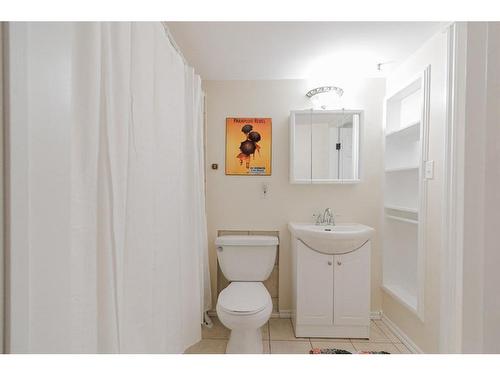 105 Laffont Place, Fort Mcmurray, AB - Indoor Photo Showing Bathroom