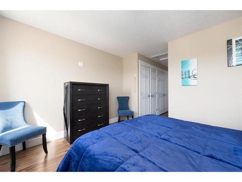 110 Aspenhill Drive, Fort Mcmurray, AB - Indoor Photo Showing Bedroom