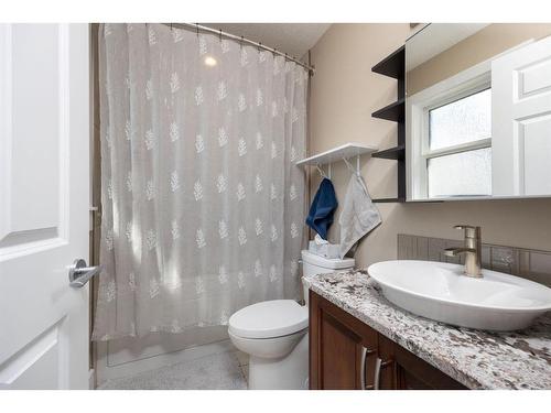 110 Aspenhill Drive, Fort Mcmurray, AB - Indoor Photo Showing Bathroom