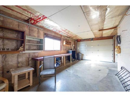 160 Wapiti Crescent, Fort Mcmurray, AB - Indoor Photo Showing Garage