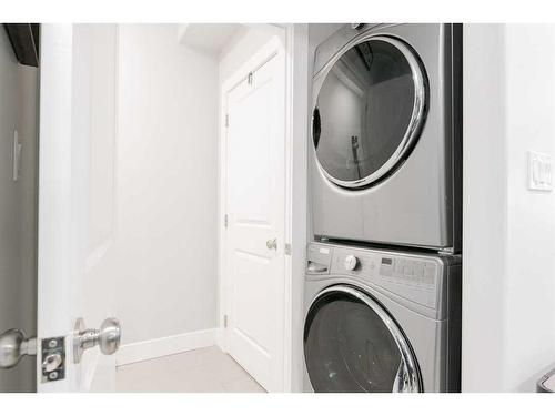172 Siltstone Place, Fort Mcmurray, AB - Indoor Photo Showing Laundry Room