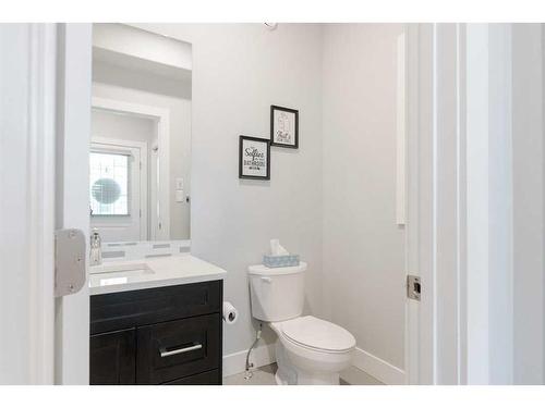 172 Siltstone Place, Fort Mcmurray, AB - Indoor Photo Showing Bathroom