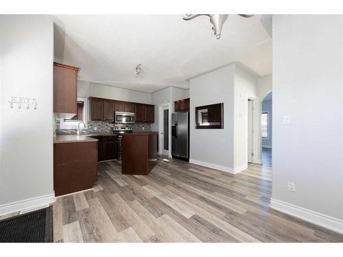 181 Rainbow Creek Drive, Fort Mcmurray, AB - Indoor Photo Showing Kitchen