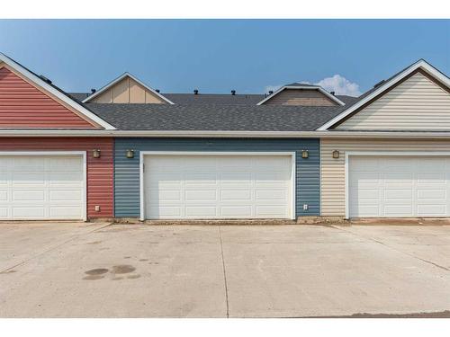 9-300 Sparrow Hawk Drive, Fort Mcmurray, AB - Outdoor