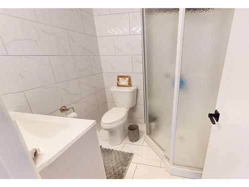 125-13379 Twp Rd. 670, Lac La Biche, AB - Indoor Photo Showing Bathroom