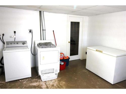 125-13379 Twp Rd. 670, Lac La Biche, AB - Indoor Photo Showing Laundry Room