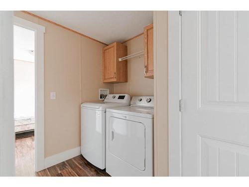 284 Cree Road, Fort Mcmurray, AB - Indoor Photo Showing Laundry Room