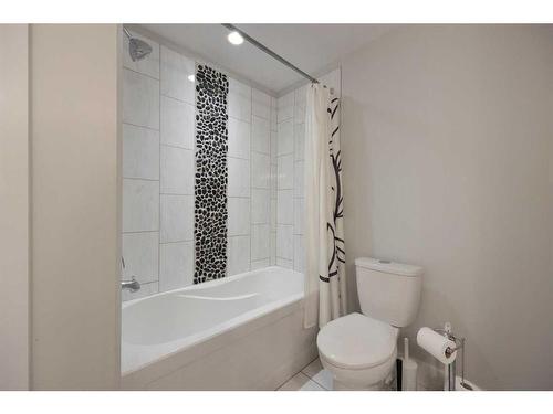 165 Chalifour Street, Fort Mcmurray, AB - Indoor Photo Showing Bathroom