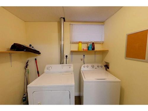 184 Shetland Garden, Fort Mcmurray, AB - Indoor Photo Showing Laundry Room