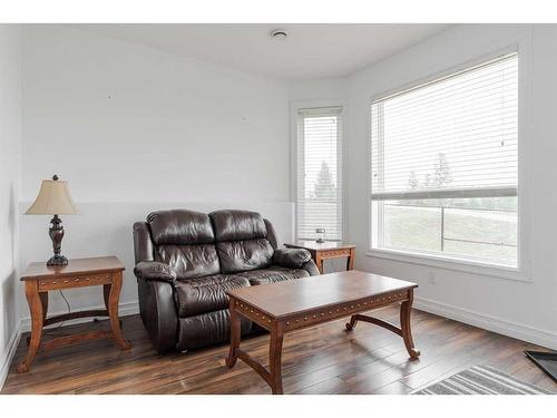 111 Crane Place, Fort Mcmurray, AB - Indoor Photo Showing Living Room
