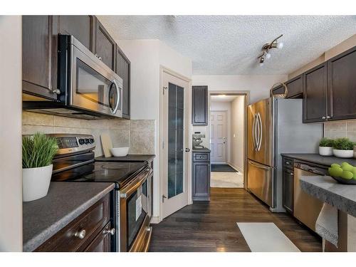 346 Grosbeak Way, Fort Mcmurray, AB - Indoor Photo Showing Kitchen With Stainless Steel Kitchen