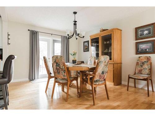 136 Brosseau Crescent, Fort Mcmurray, AB - Indoor Photo Showing Dining Room