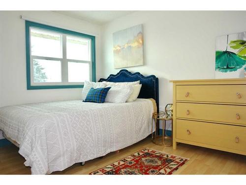 152 Williscroft Place, Fort Mcmurray, AB - Indoor Photo Showing Bedroom