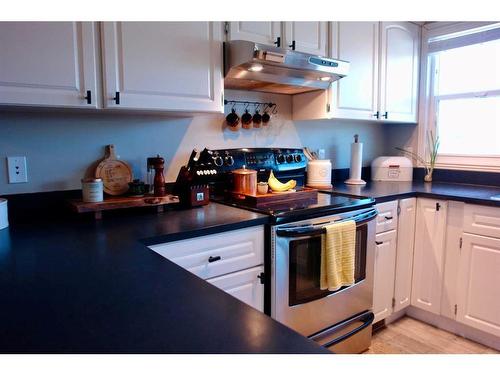 152 Williscroft Place, Fort Mcmurray, AB - Indoor Photo Showing Kitchen