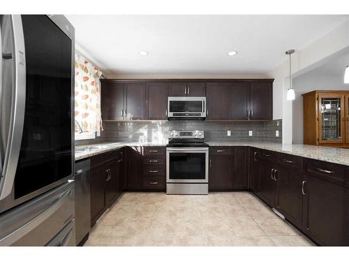 240 Comeau Crescent, Fort Mcmurray, AB - Indoor Photo Showing Kitchen With Stainless Steel Kitchen