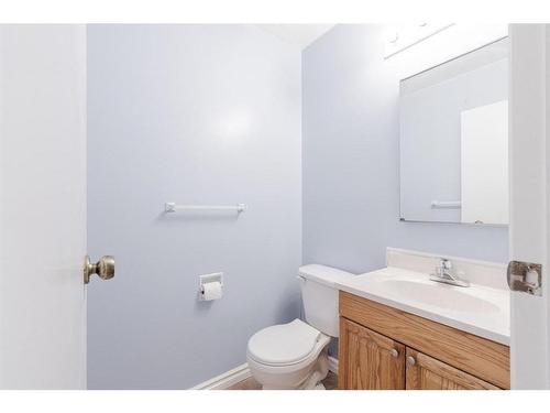 154 Bird Crescent, Fort Mcmurray, AB - Indoor Photo Showing Bathroom