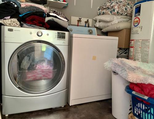 422-13441 Twp Rd 655A, Lac La Biche, AB - Indoor Photo Showing Laundry Room