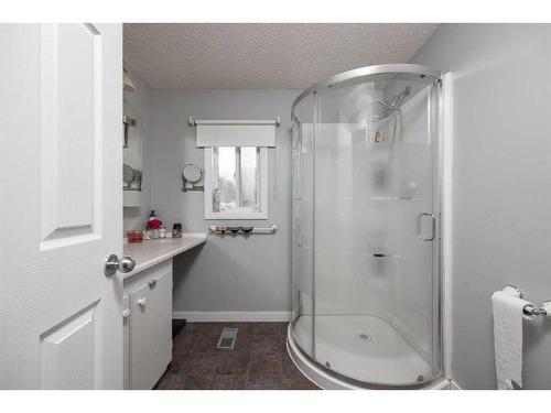 224 Stony Mountain Road, Anzac, AB - Indoor Photo Showing Bathroom