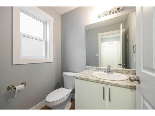 285 Sandstone Lane, Fort Mcmurray, AB - Indoor Photo Showing Bathroom