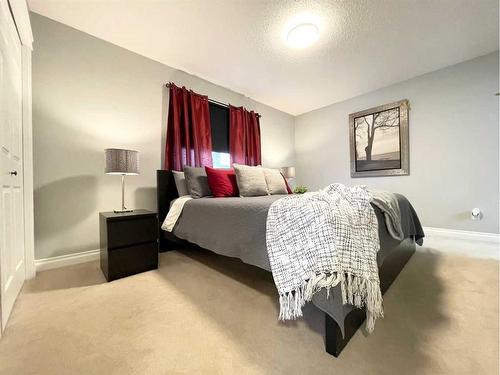 236 Shetland Garden, Fort Mcmurray, AB - Indoor Photo Showing Bedroom