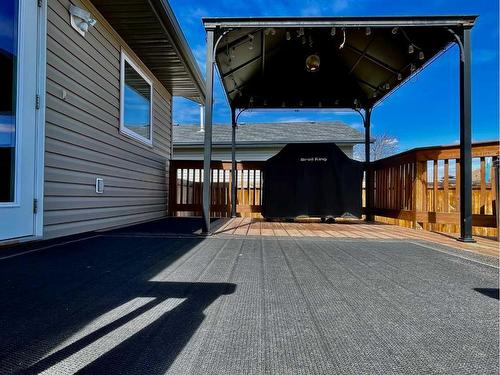 236 Shetland Garden, Fort Mcmurray, AB - Outdoor With Exterior