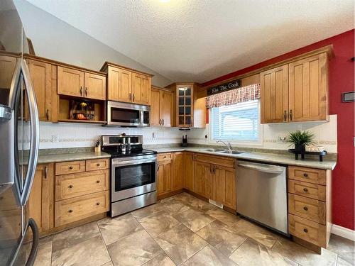236 Shetland Garden, Fort Mcmurray, AB - Indoor Photo Showing Kitchen With Double Sink