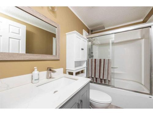 148 Greenbriar Bay, Fort Mcmurray, AB - Indoor Photo Showing Bathroom